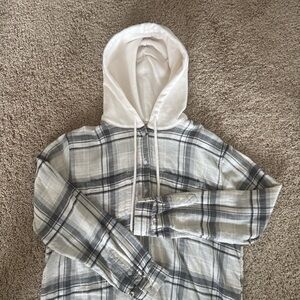 American Eagle plaid hooded flannel